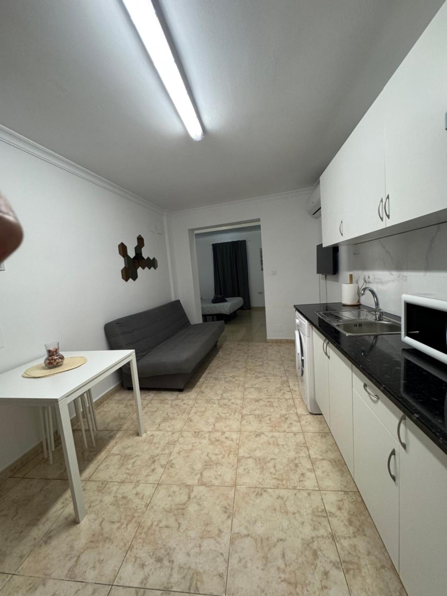 Nice And New Studio Close To The City Center 3ºb Малага Екстериор снимка